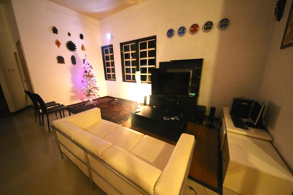 מקטאן Dee Guest House מראה חיצוני תמונה