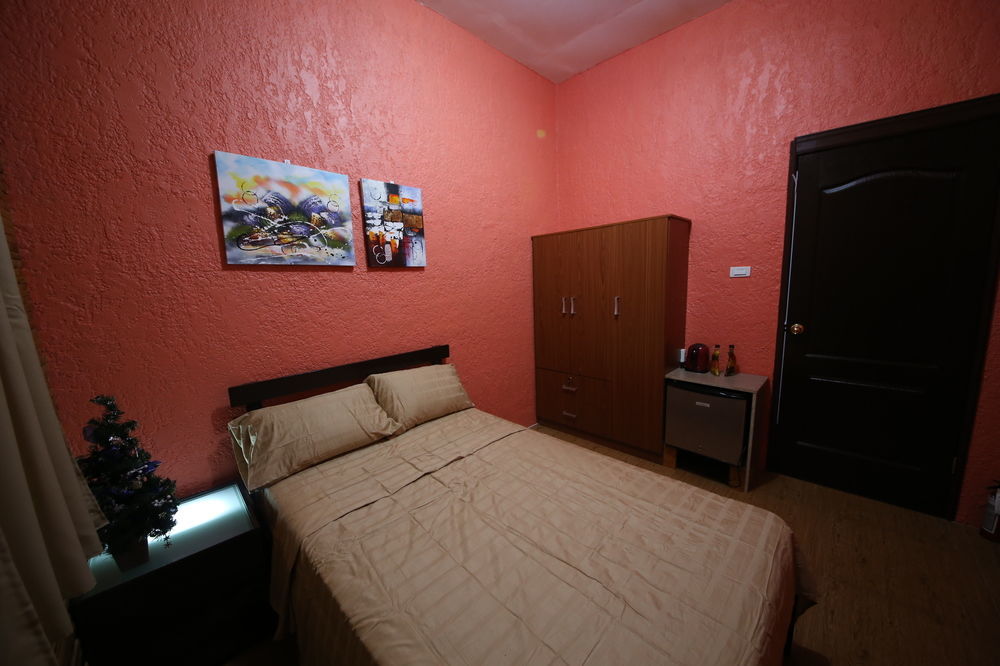 מקטאן Dee Guest House מראה חיצוני תמונה